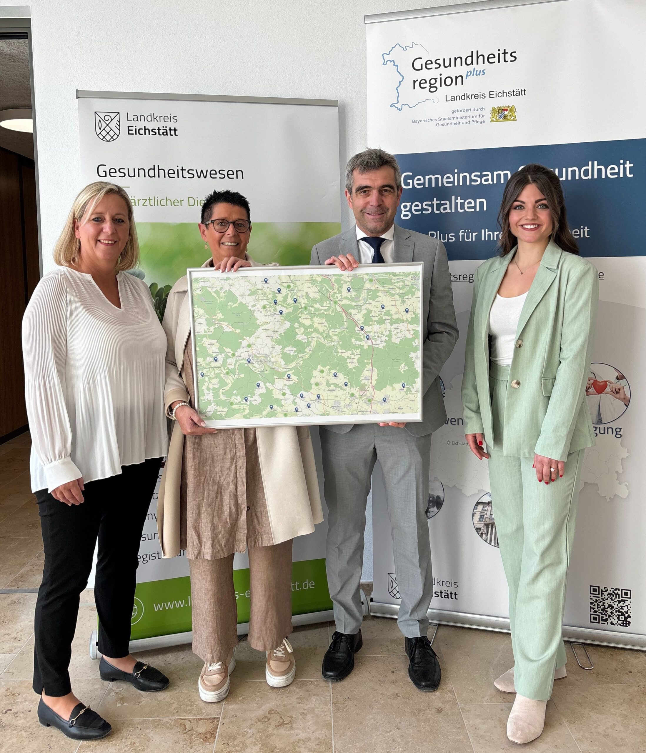 Lebensrettender Wegweiser Defibrillatorkarte präsentiert EILive.de