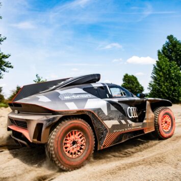 Audi RS Q e-tron im Test für Rallye Dakar